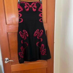 Betsey Johnson formal - strapless cocktail dress with ribbons -